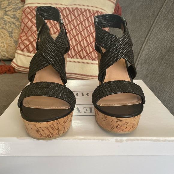 🖤Steve Madden Elika Wedge - Black - 8.5🖤 - Picture 3 of 5